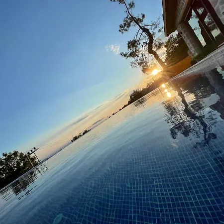 Hotel Breathe *
